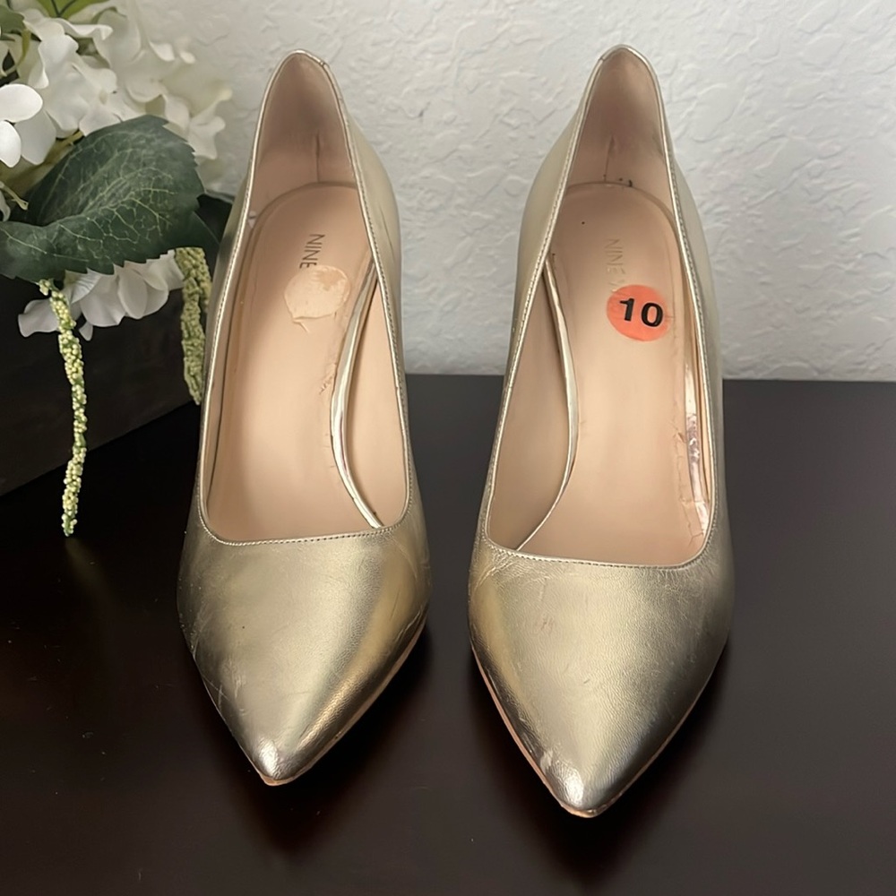 Gold Nine West pumps , size 10